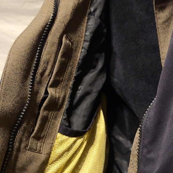 WOMEN'S COLUMBIA OMNI TECH JACKET - Picture 5 of 5